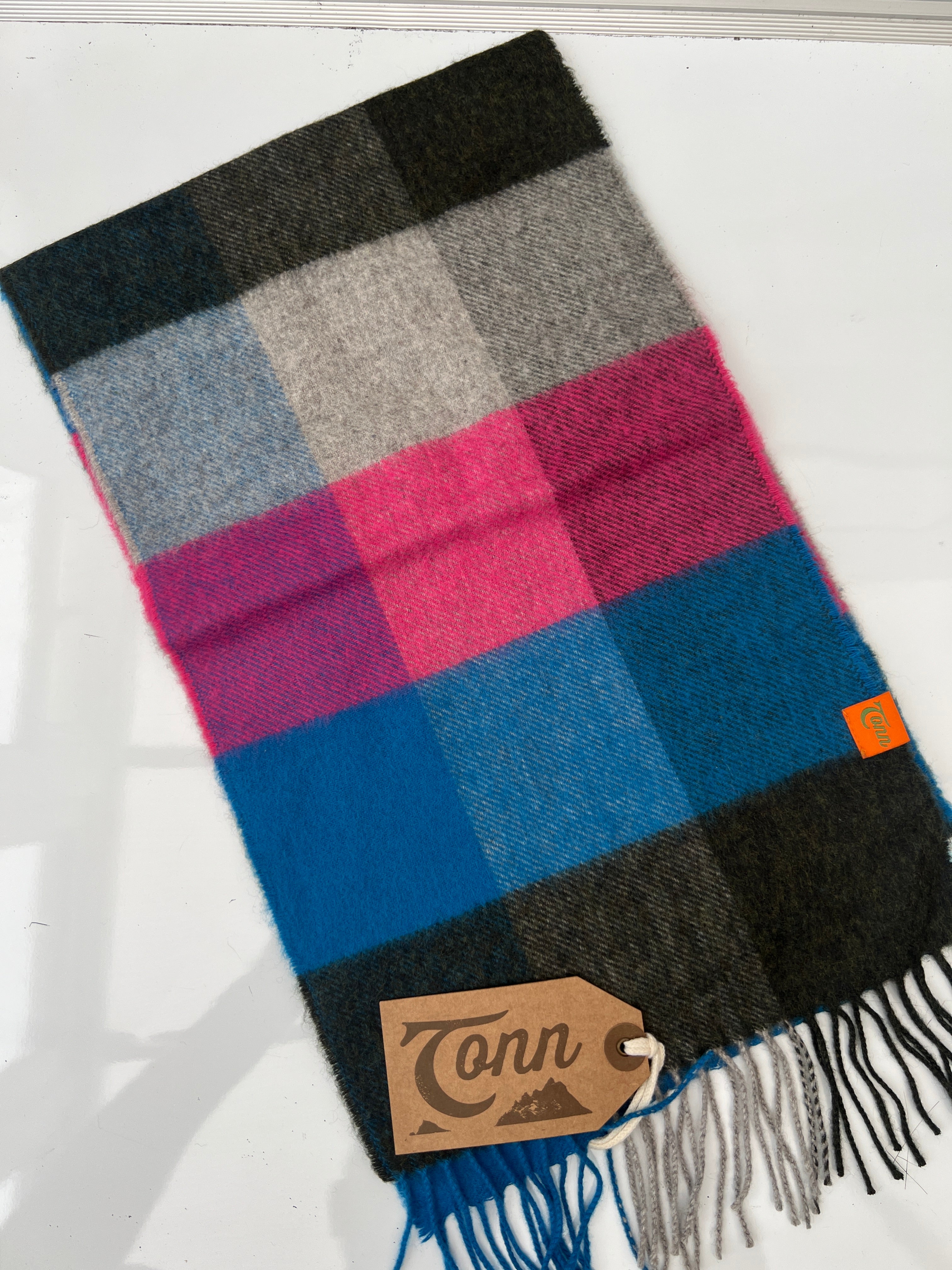 Johnstons of Elgin – Tonn